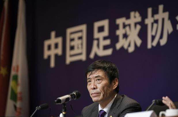 华体会下载安装-陈戌源人民日报刊文：让大家看到足球的进步与希望